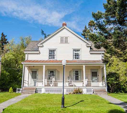 Tour de Whidbey Coupeville Fort Casey Inn